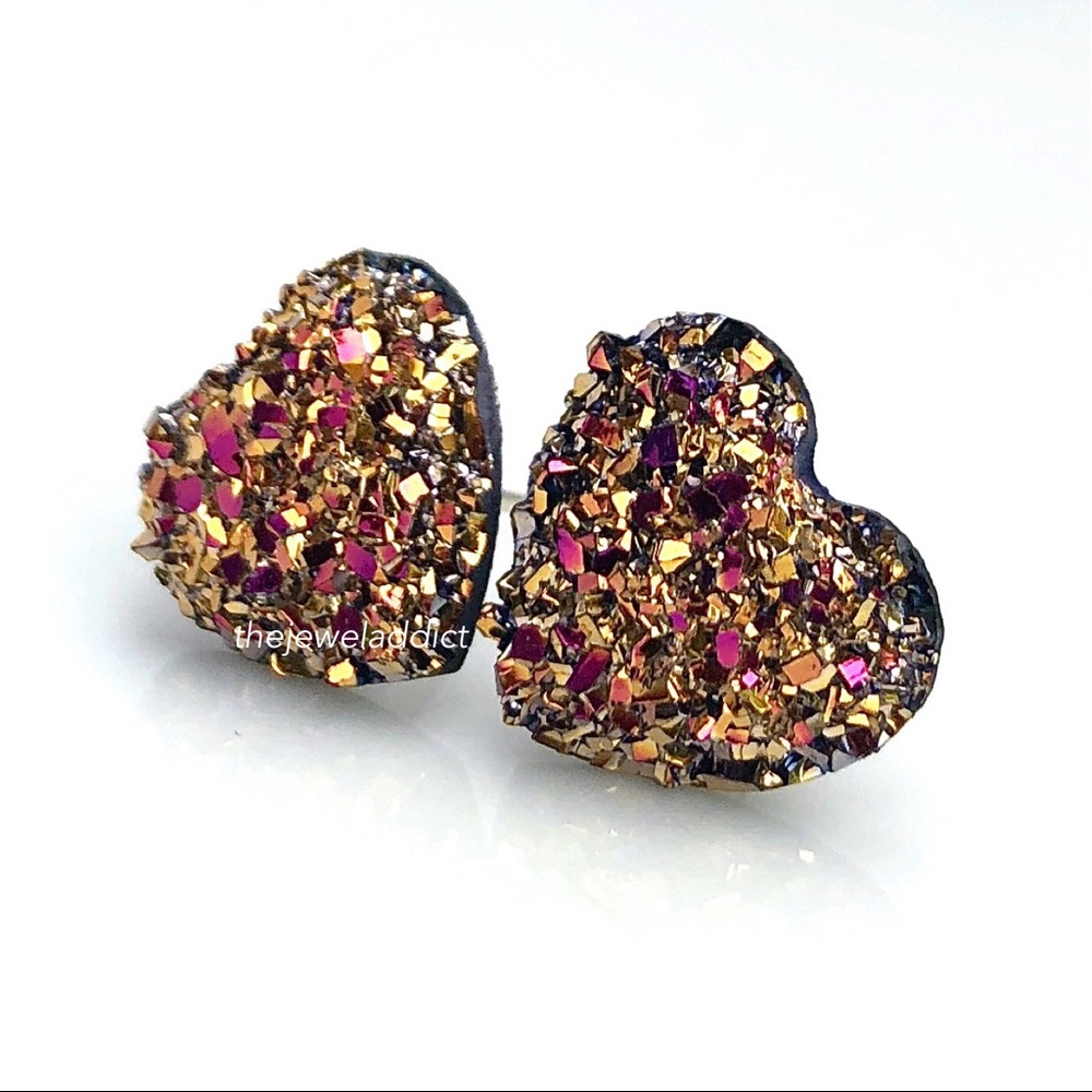3 for 15🎀magenta gold Druzy style heart studs - Picture 6 of 8